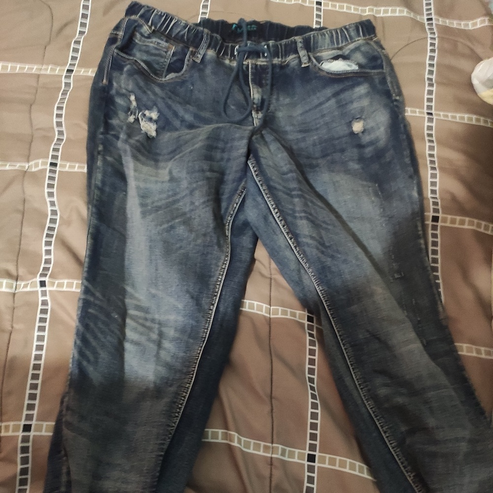 new stylish jeans